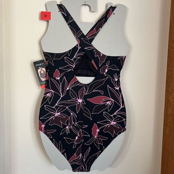 NWT Eddie Bauer One Piece Swimsuit Women’s Medium Ruched Shaping Underwire Black - Picture 5 of 12